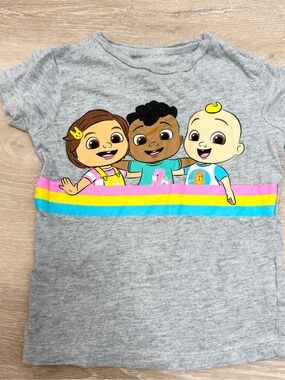 Cocomelon Gray Short Sleeve Kids Tee with Colorful Character Print